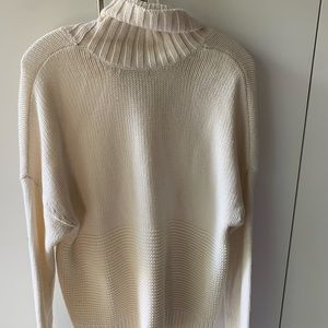 Gap turtleneck sweater